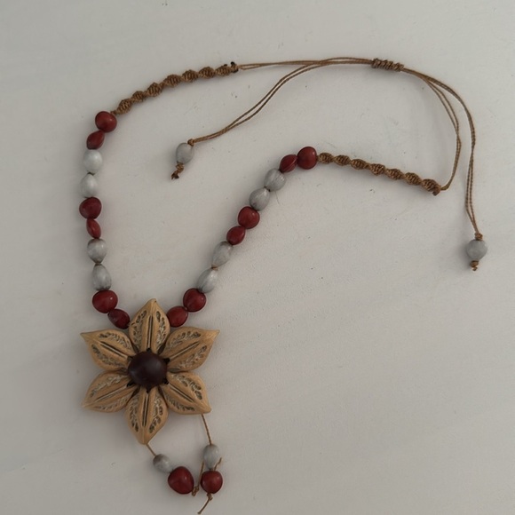 Artisan Made Statement Necklace from Grand Cayman - Picture 2 of 7